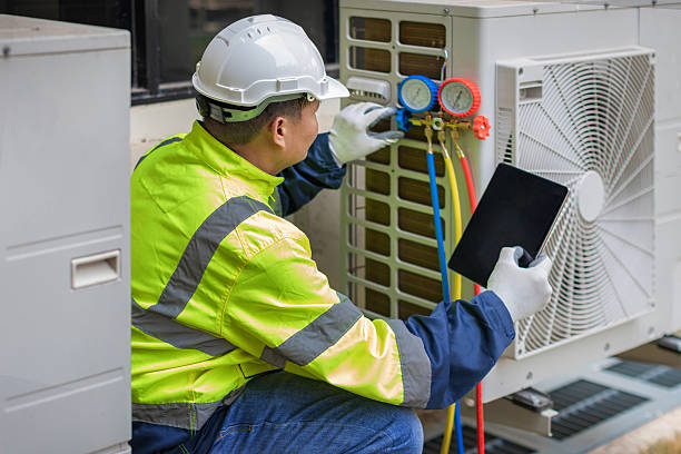 Professional Hvac Installation technician working in Potomac, MD